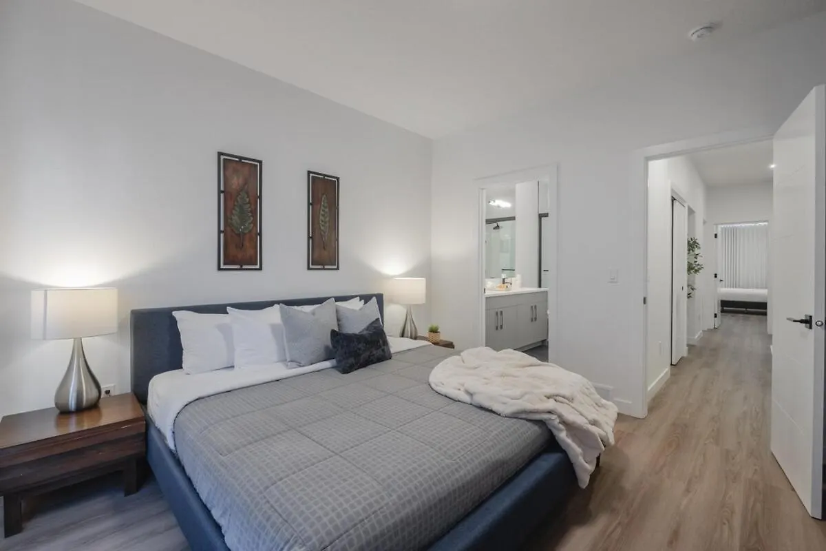 Upper And Lower, Great For Large Families, Fenced Yard Κάλγκαρι